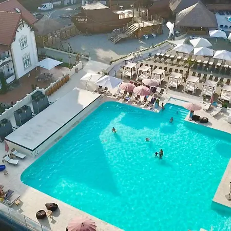 Palatul Brukenthal Avrig Hotel Exterior photo